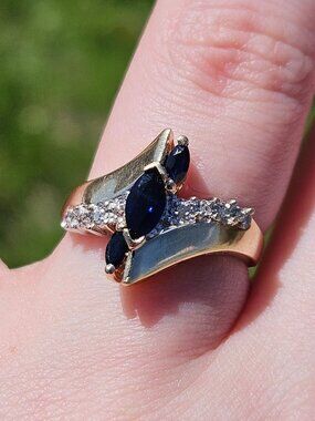 10K Yellow Gold Sapphire & Diamond Bypass Cocktail Cluster Ring Size 7